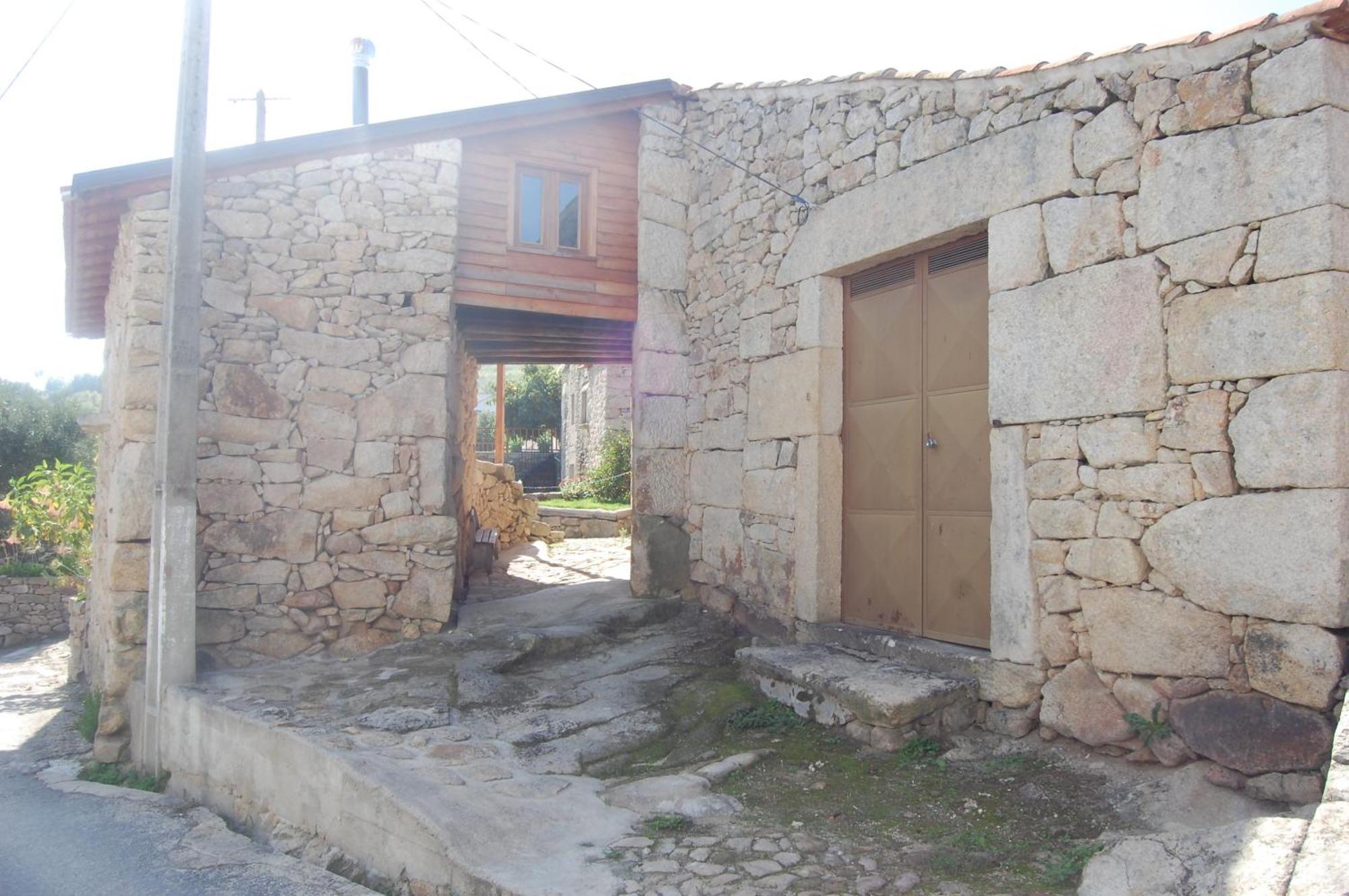 Outros Tempos Turismo De Aldeia Maison d'hôtes