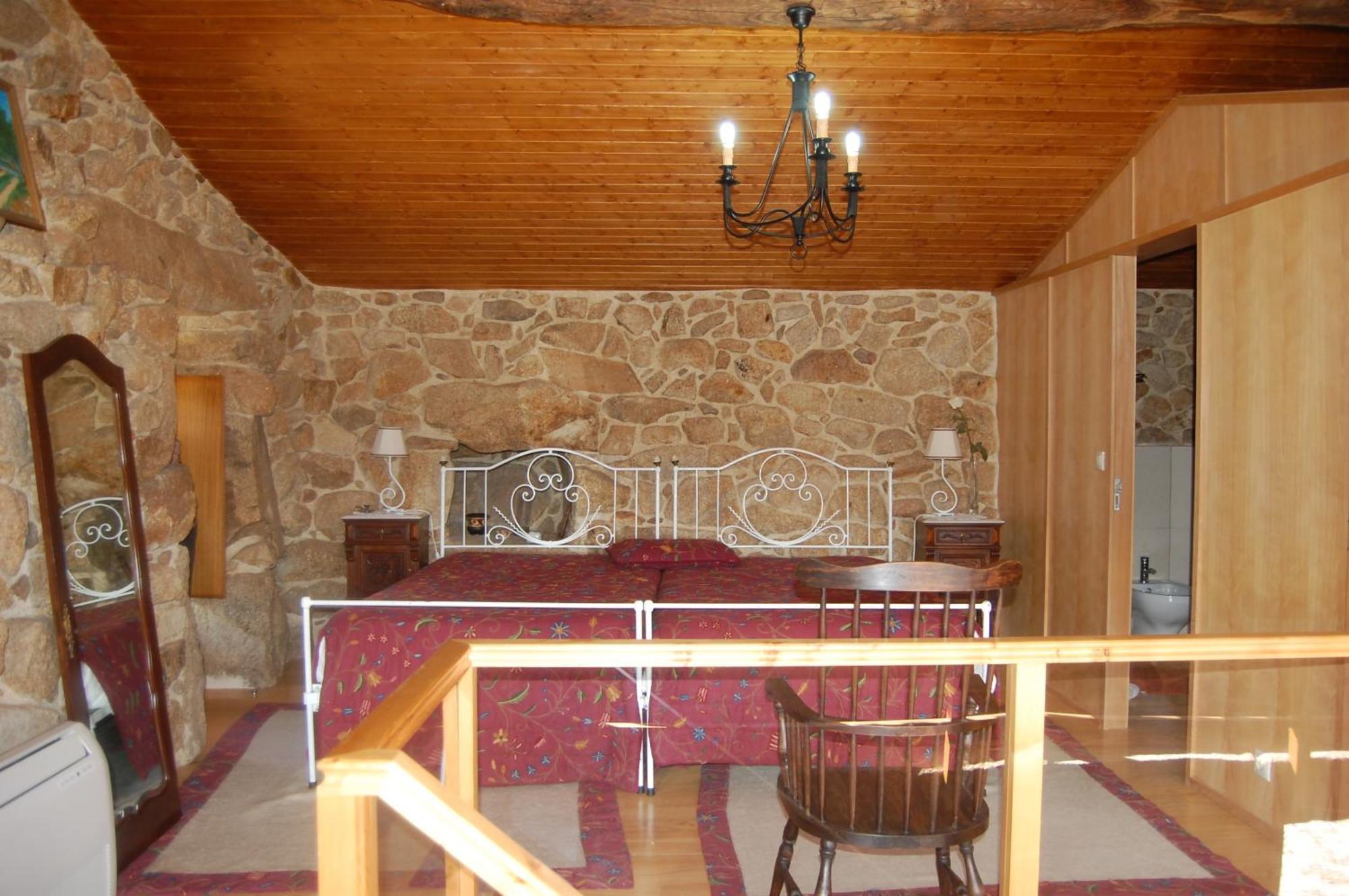Outros Tempos Turismo De Aldeia 4*