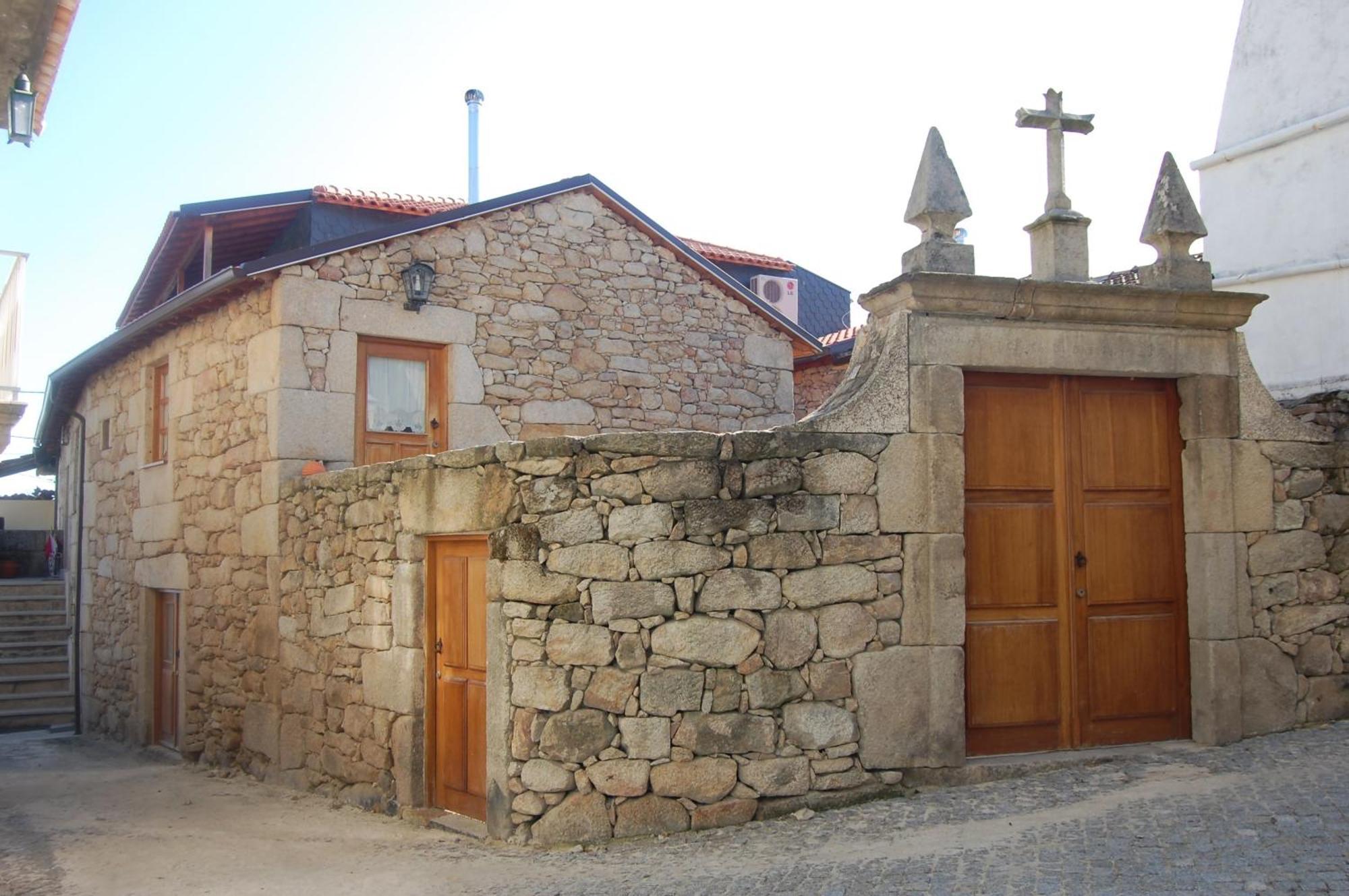 Maison d'hôtes Outros Tempos Turismo De Aldeia